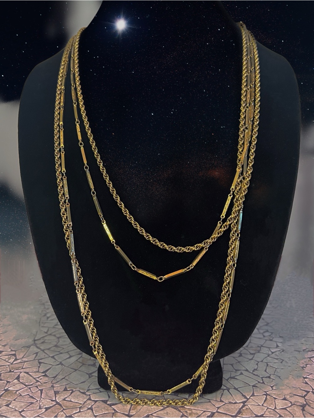 Vintage 𝓜𝓸𝓷𝓮𝓽 58"L Double Strand Necklace